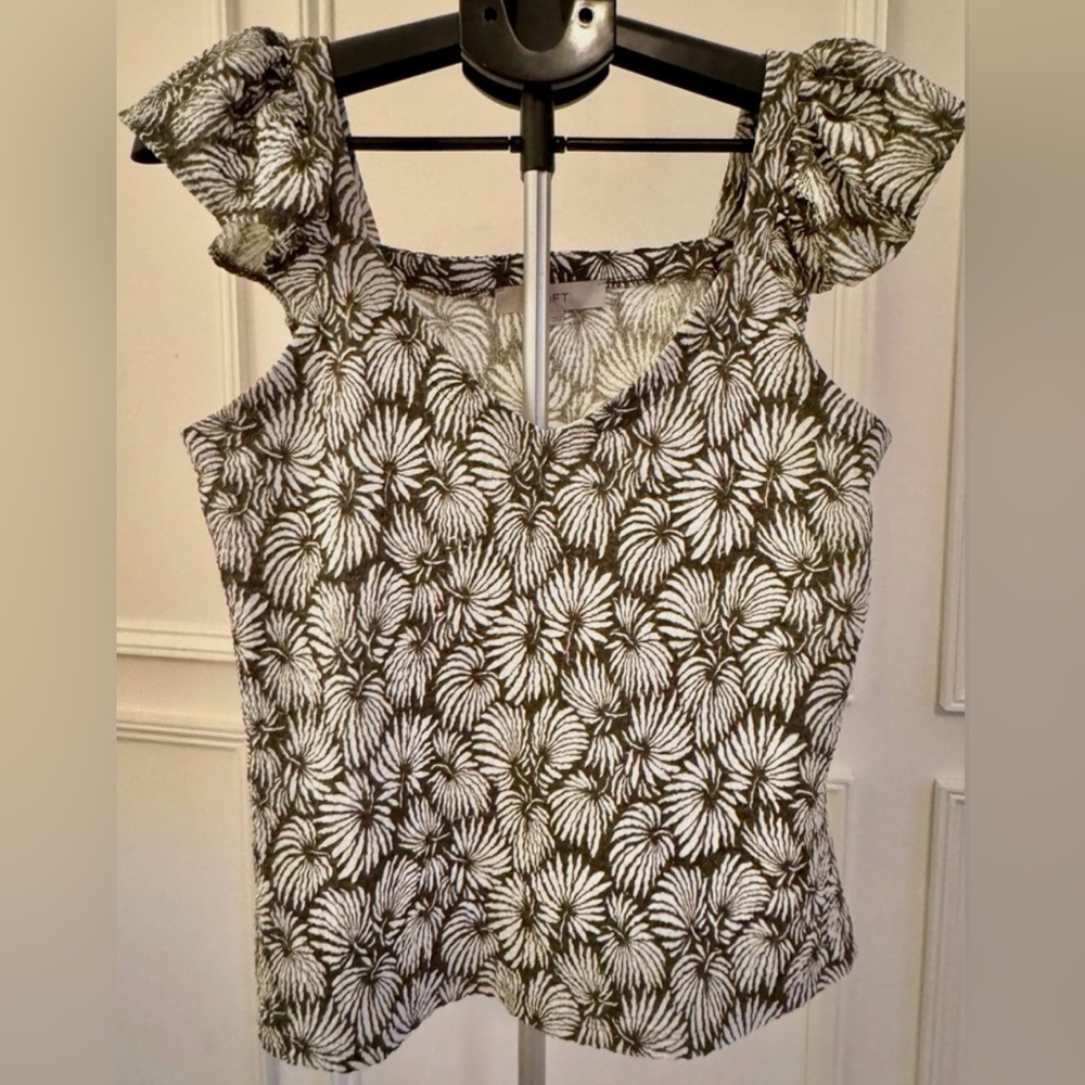 Textured Knit White and Green Leaf Ruffle Sleeve Top